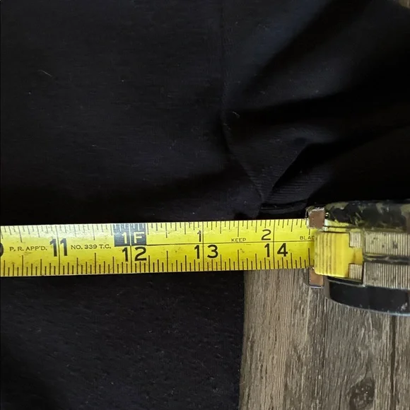 Aritzia Black Long Sleeve Tee - Picture 9 of 9